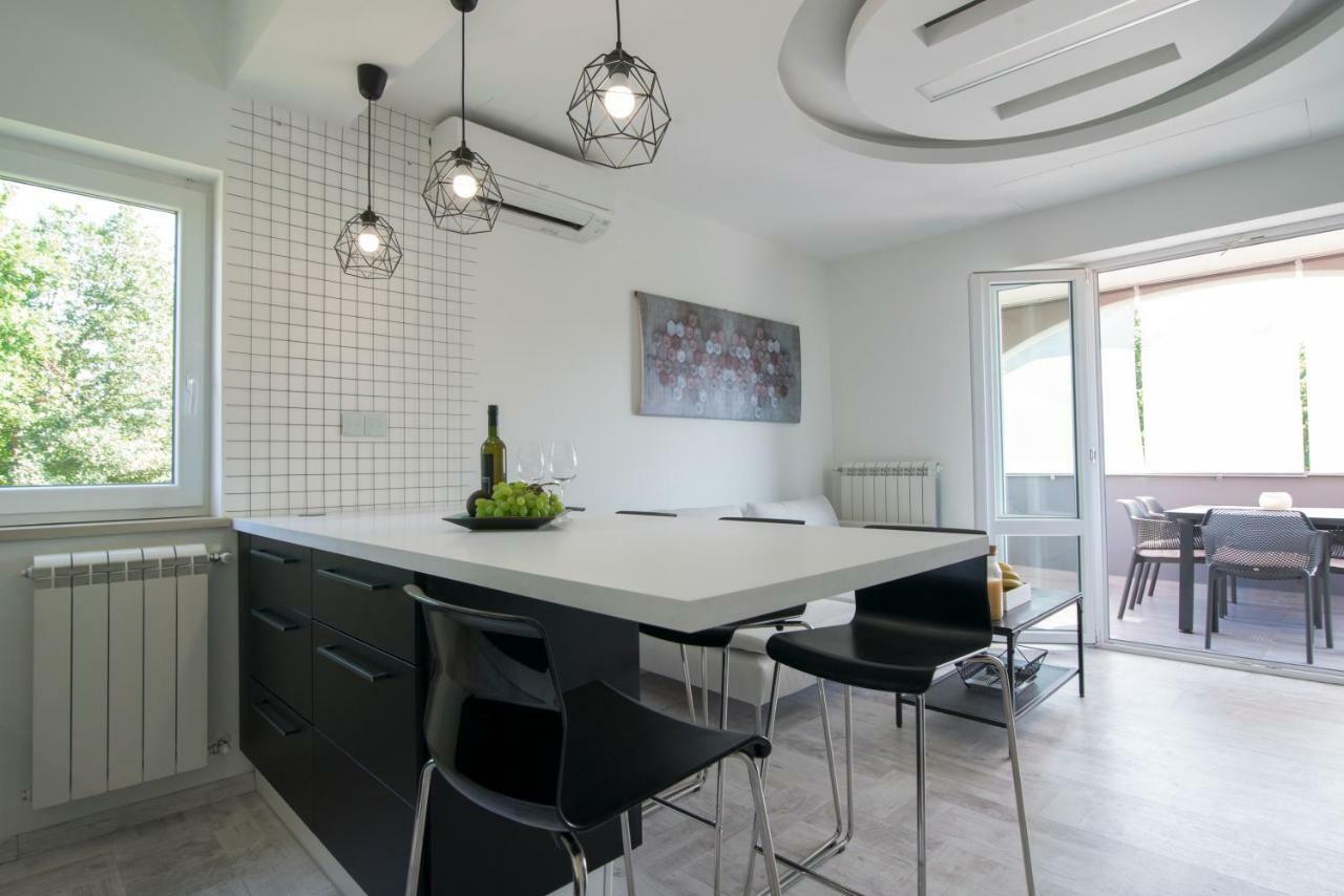Apartments Eli لابين المظهر الخارجي الصورة